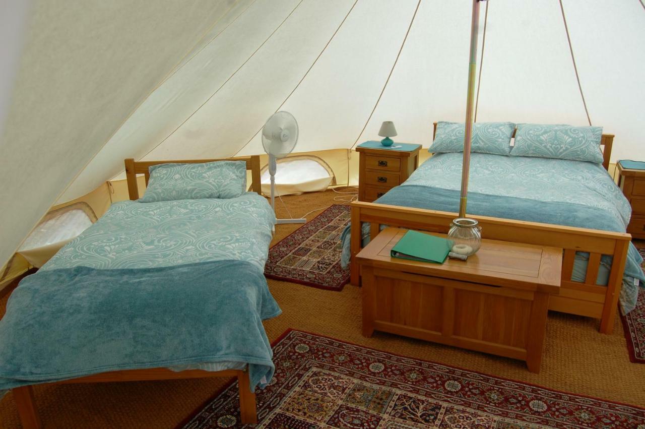 Camping La Forêt de Tessé Esterno foto